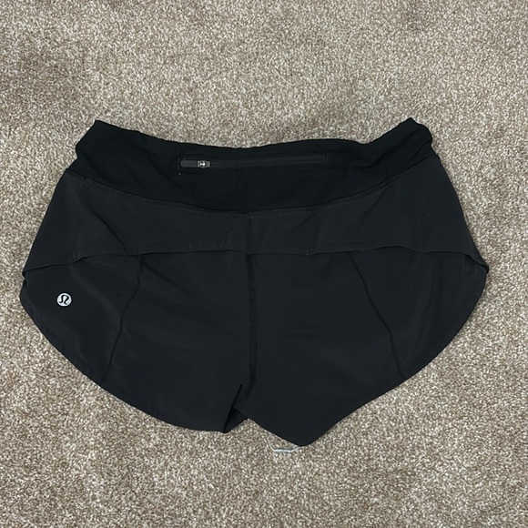 lululemon hotty hot shorts - Picture 2 of 4